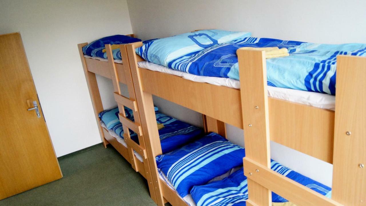 Km House Cerny Most Vandrehjem Prag Eksteriør billede