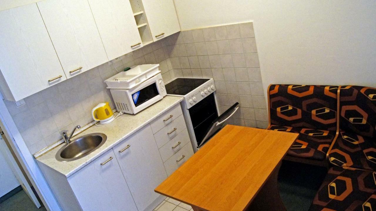 Km House Cerny Most Vandrehjem Prag Eksteriør billede