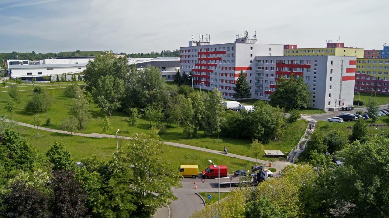 Km House Cerny Most Vandrehjem Prag Eksteriør billede